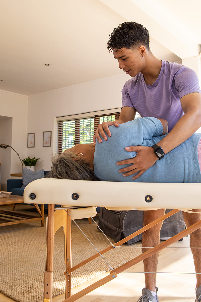 what-makes-us-unique-prairie-health-group-therapist-assisting-client