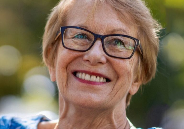 7-Warning-Signs-a-Senior-Is-at-Risk-for-Falling